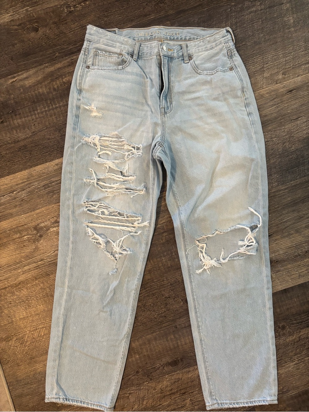American Eagle Outfitters Light Blue Ripped Mom Straight Jeans